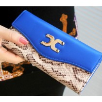 Snake skin clutch